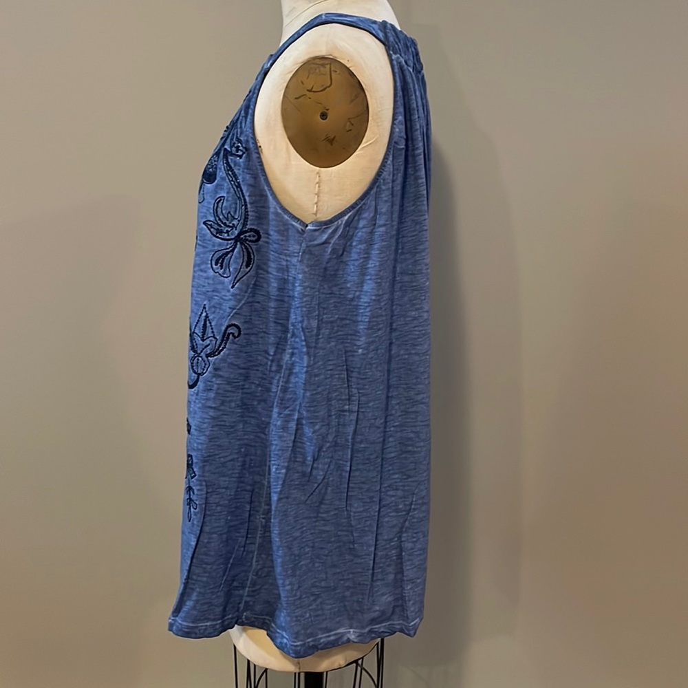 International Concepts sleeveless sequin and embroidered top - Picture 4 of 7